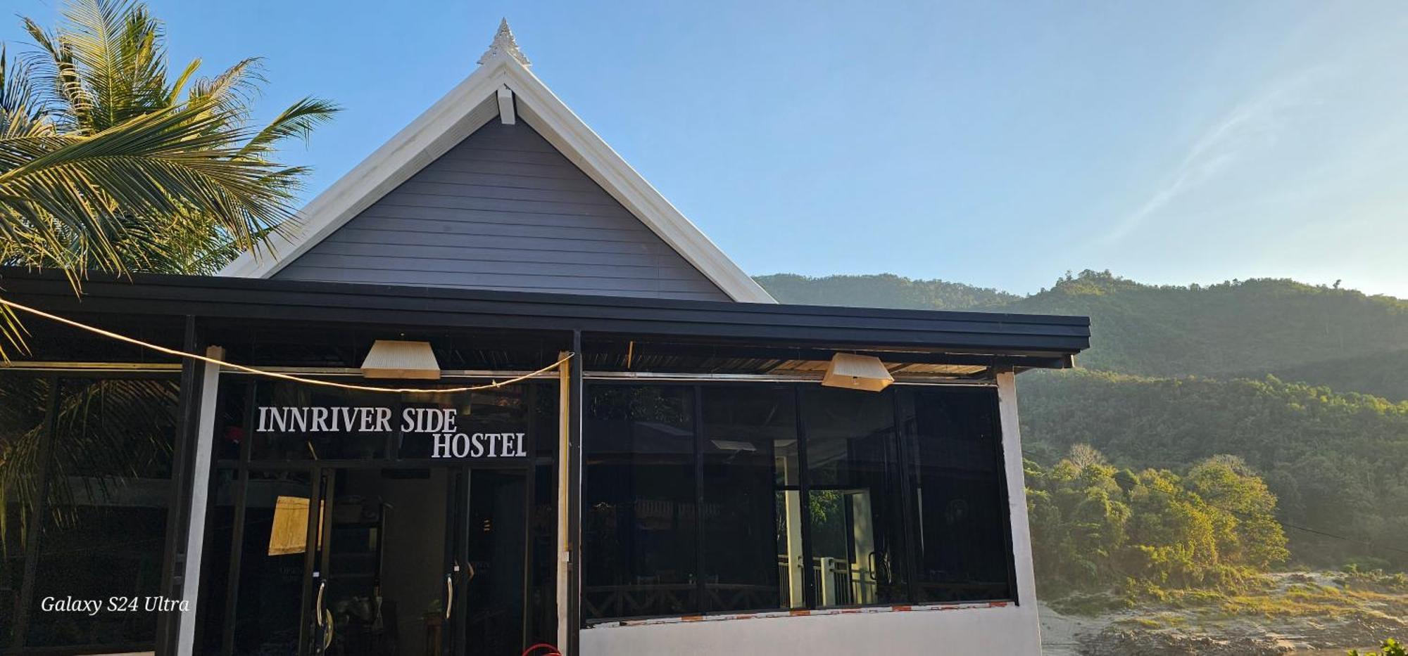 Inn Riverside Hostel Pb Muang Pakbèng Exteriör bild