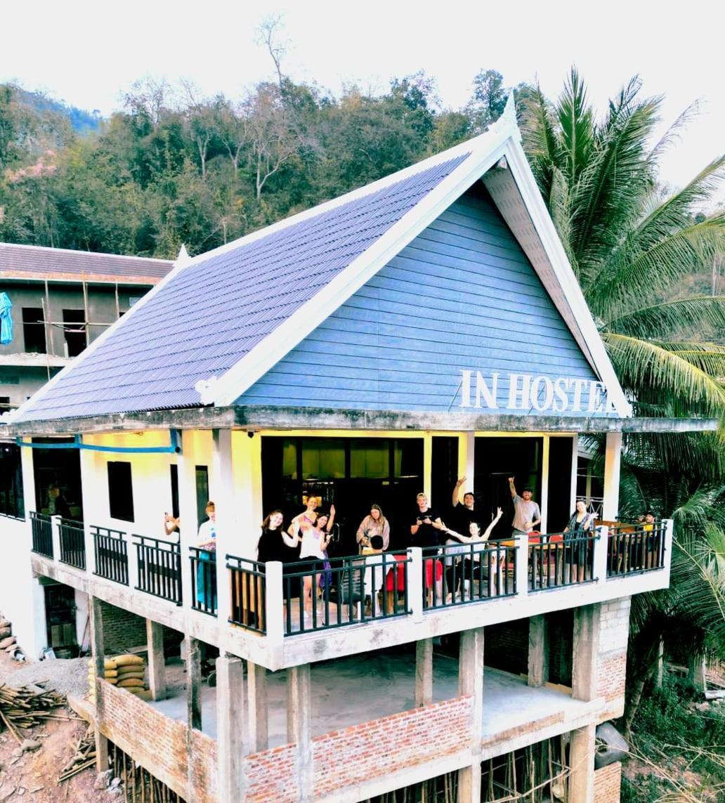 Inn Riverside Hostel Pb Muang Pakbèng Exteriör bild