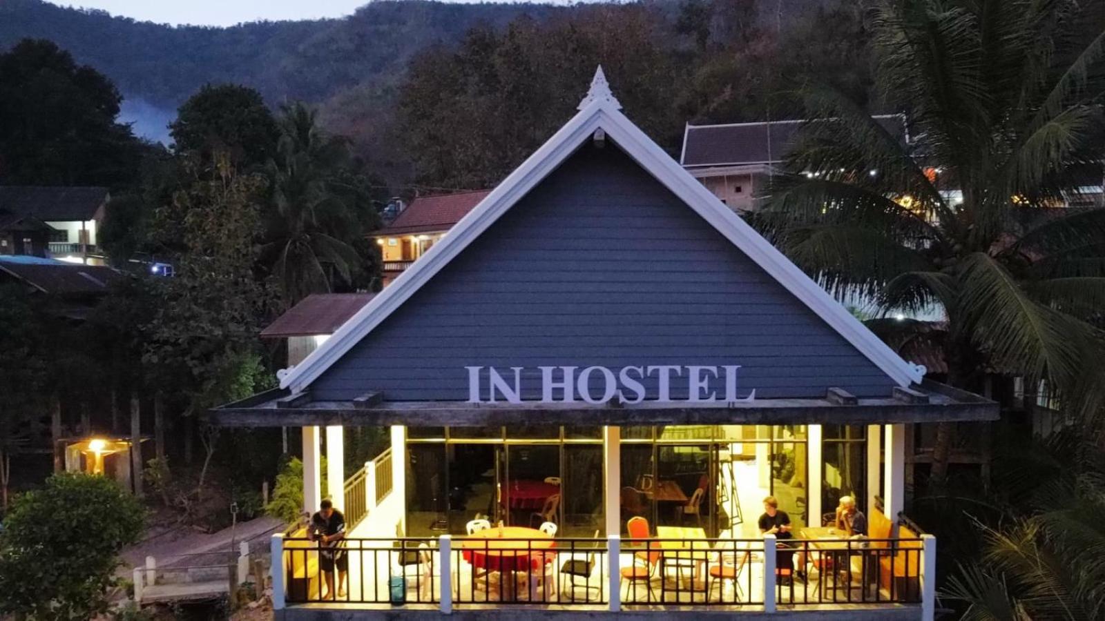 Inn Riverside Hostel Pb Muang Pakbèng Exteriör bild